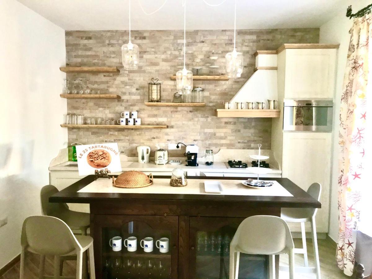 Le 25 Tartarughe Bed & Breakfast Santa Teresa Gallura Dış mekan fotoğraf